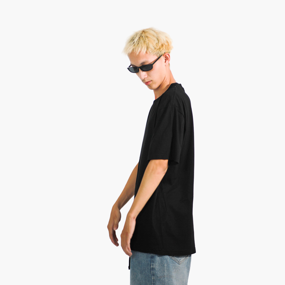 ร้านสกรีนเสื้อ ลำพูน รูปคนใส่เสื้อจริง รุ่น COMB30