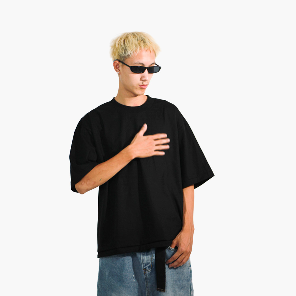 รับสกรีนเสื้อ แพร่ รูปคนใส่เสื้อจริง รุ่น SAVAGE BOXY