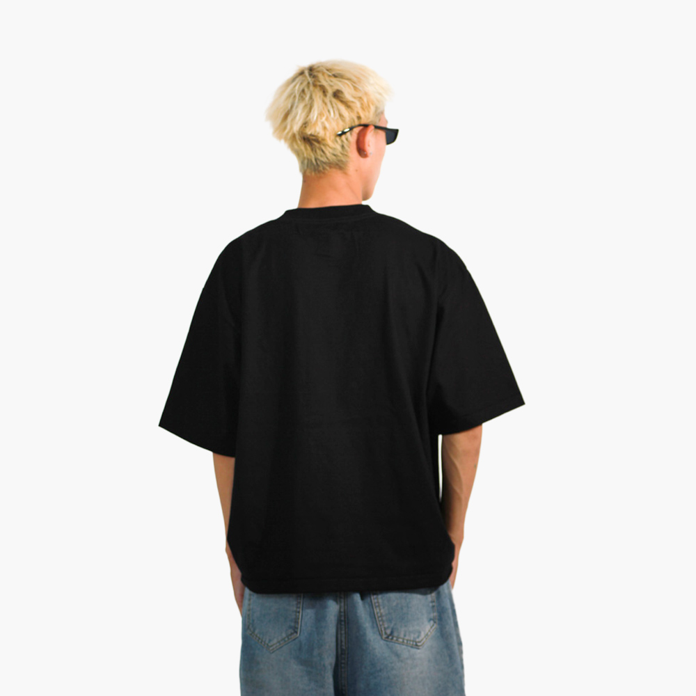 ร้านสกรีนเสื้อ บุรีรัมย์ รูปคนใส่เสื้อจริง รุ่น SAVAGE BOXY