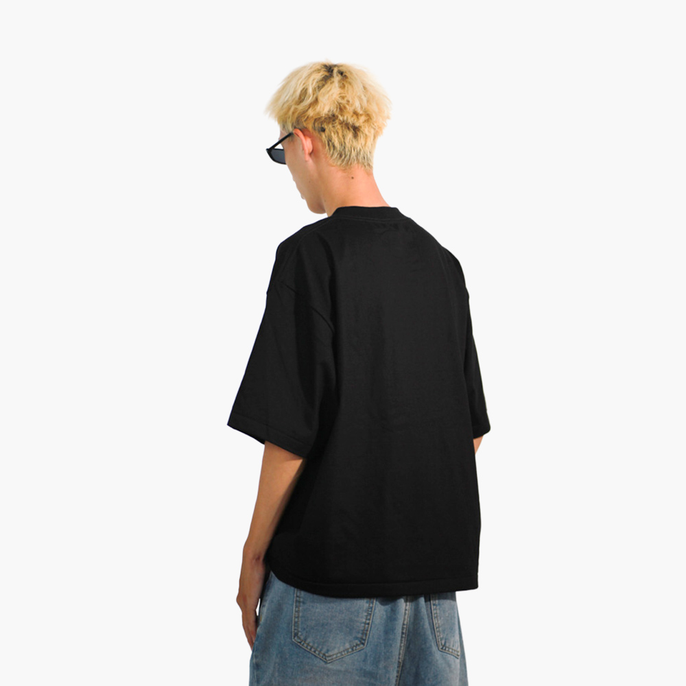 รับสกรีนเสื้อ นนทบุรี รูปคนใส่เสื้อจริง รุ่น SAVAGE BOXY