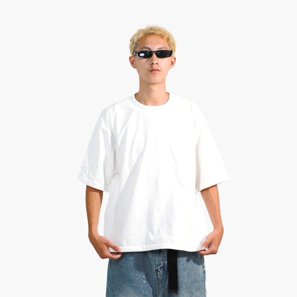 สกรีนเสื้อไม่มีขั้นต่ำ สุโขทัย รูปคนใส่เสื้อจริง รุ่น SAVAGE BOXY