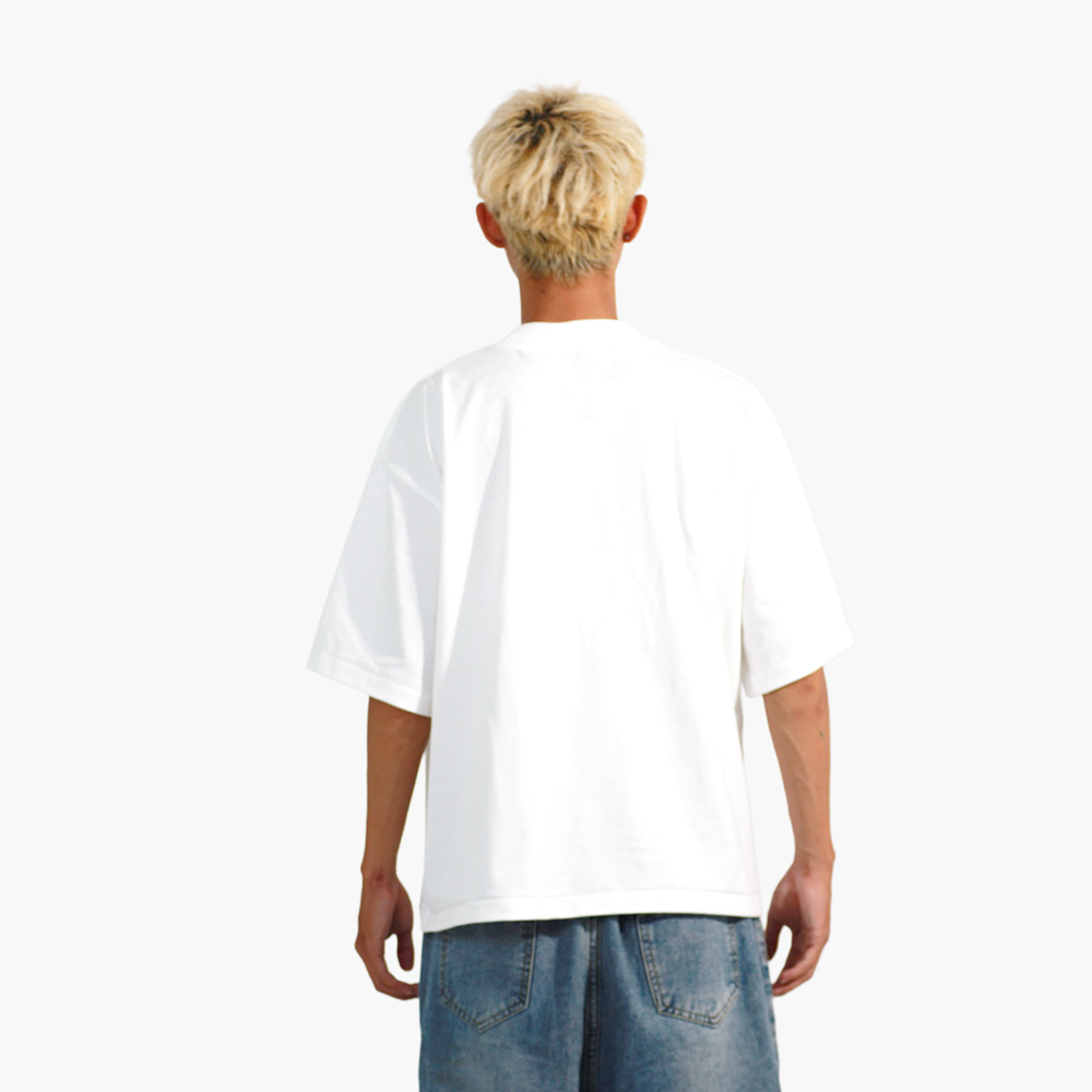 รับสกรีนเสื้อ กาญจนบุรี รูปคนใส่เสื้อจริง รุ่น SAVAGE BOXY