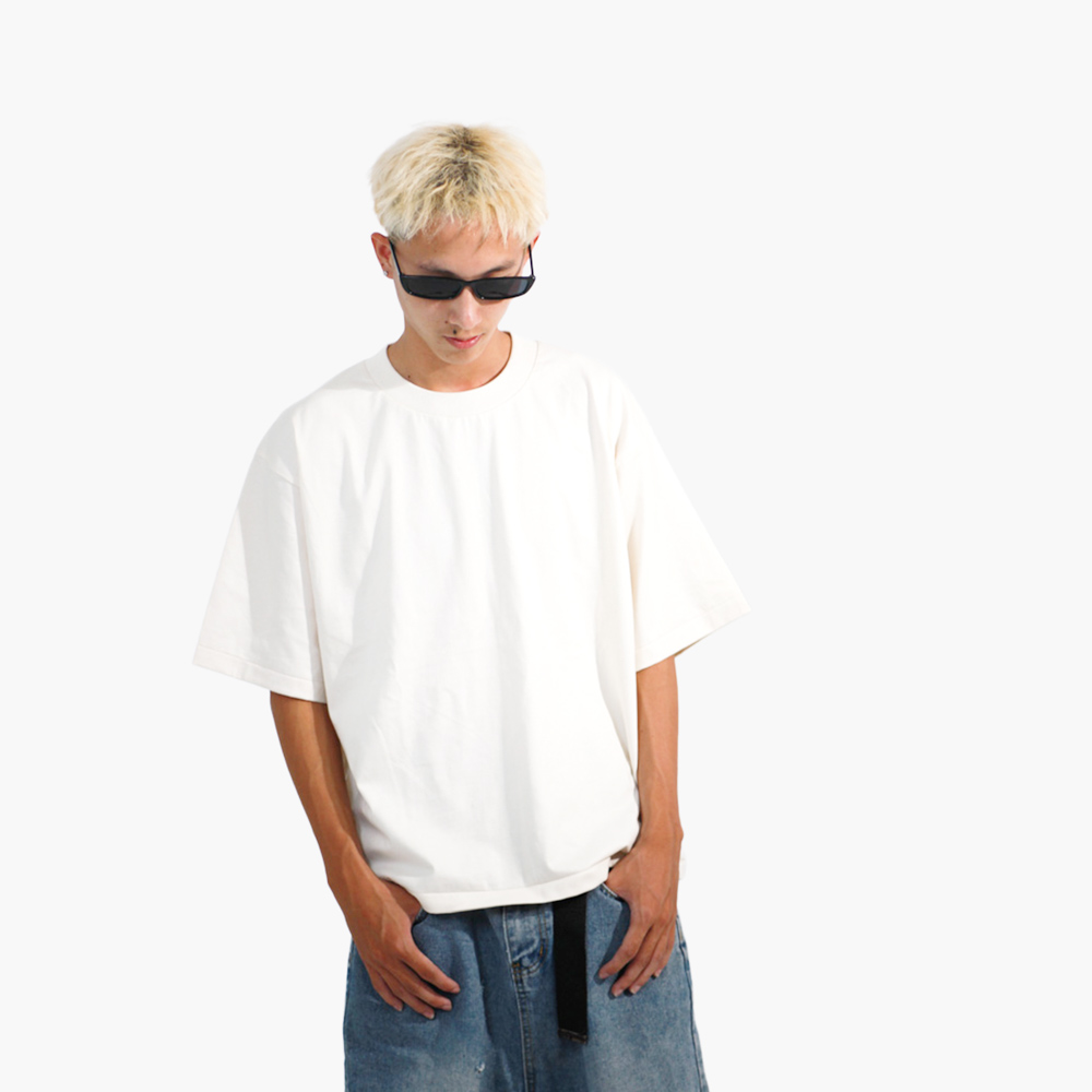 รับสกรีนเสื้อ บึงกาฬ รูปคนใส่เสื้อจริง รุ่น SAVAGE BOXY