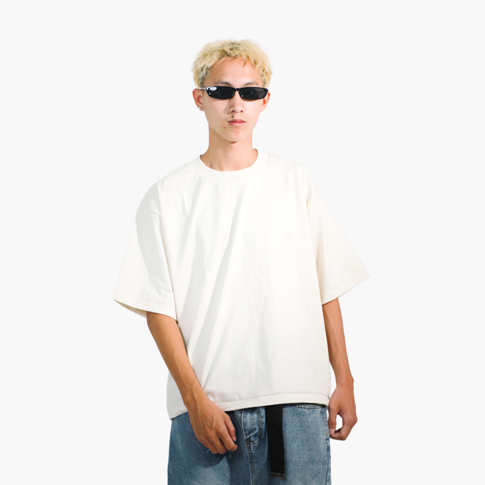 สกรีนเสื้อ อุตรดิตถ์ รูปคนใส่เสื้อจริง รุ่น SAVAGE BOXY