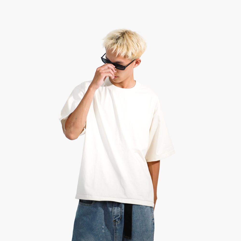 รับสกรีนเสื้อ ตรัง รูปคนใส่เสื้อจริง รุ่น SAVAGE BOXY