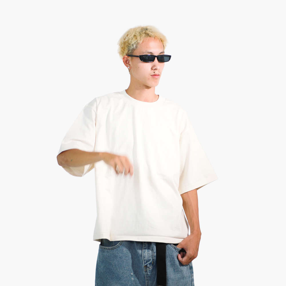 รูปคนใส่เสื้อจริง SAVAGE BOXY ภาพที่ 7