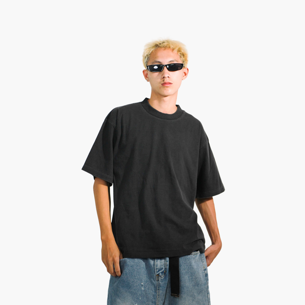รับสกรีนเสื้อ ภูเก็ต รูปคนใส่เสื้อจริง รุ่น SAVAGE BOXY