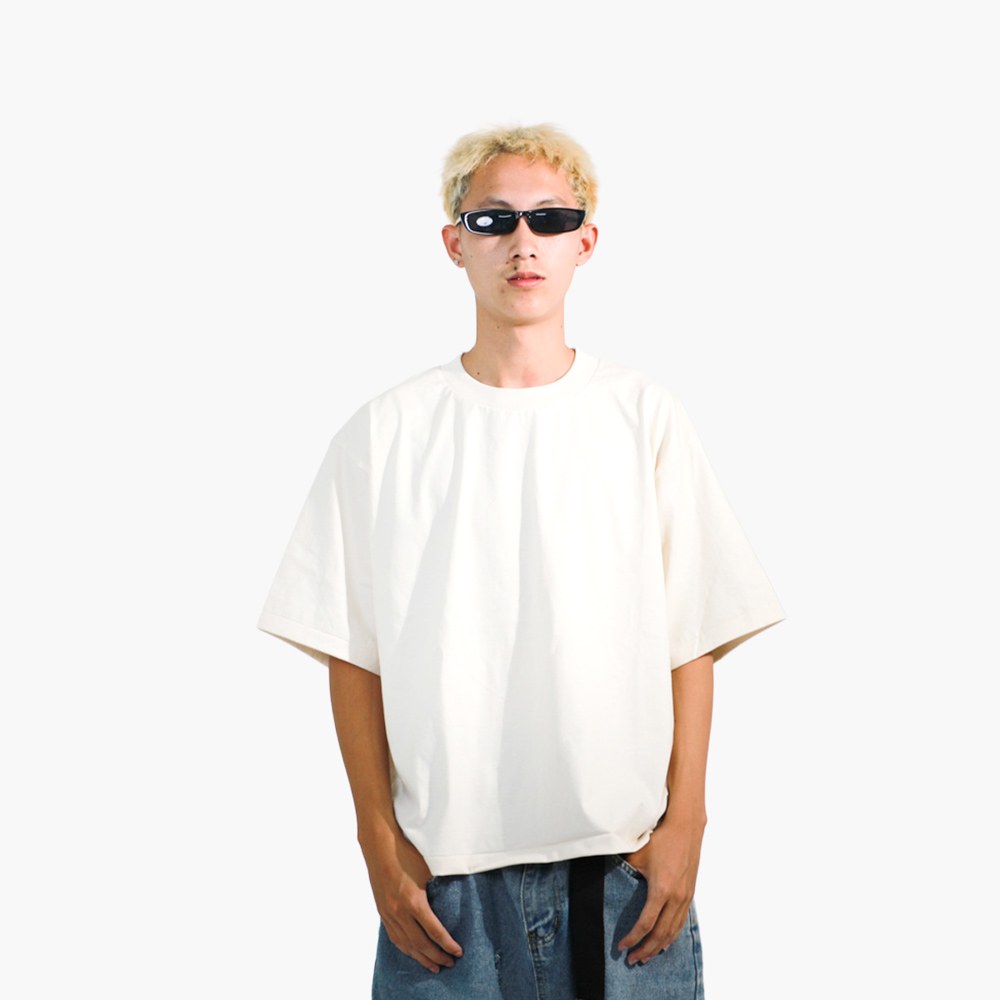 สกรีนเสื้อ 1 ตัว ลพบุรี รูปคนใส่เสื้อจริง รุ่น SAVAGE BOXY