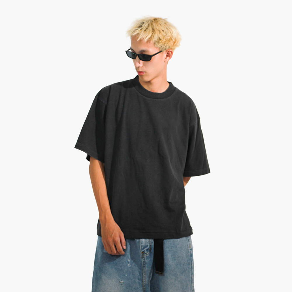 ร้านสกรีนเสื้อ ระยอง รูปคนใส่เสื้อจริง รุ่น SAVAGE BOXY