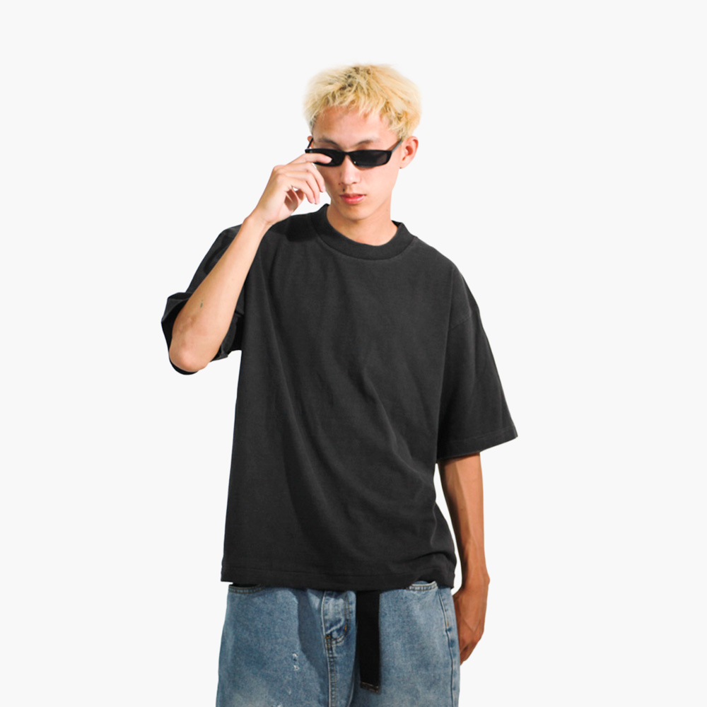 ร้านสกรีนเสื้อ บึงกาฬ รูปคนใส่เสื้อจริง รุ่น SAVAGE BOXY