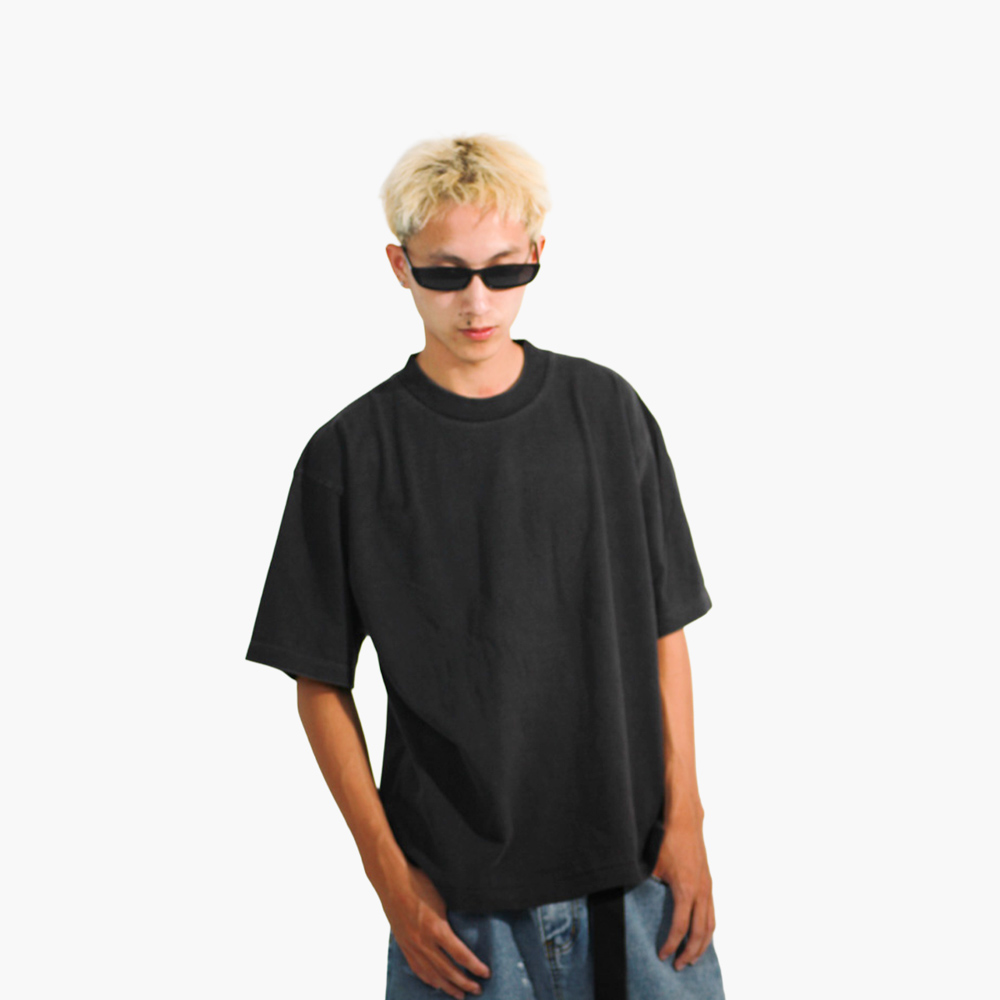 ร้านสกรีนเสื้อ พังงา รูปคนใส่เสื้อจริง รุ่น SAVAGE BOXY