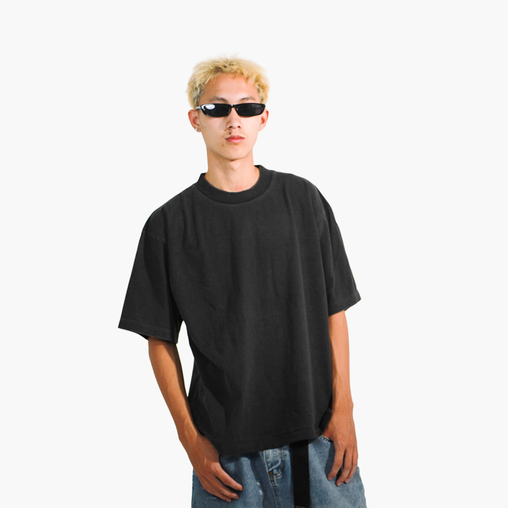 ร้านสกรีนเสื้อ ตาก รูปคนใส่เสื้อจริง รุ่น SAVAGE BOXY