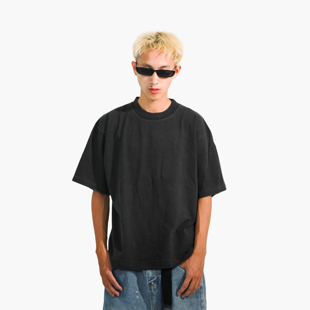 สกรีนเสื้อราคาถูก แพร่ รูปคนใส่เสื้อจริง รุ่น SAVAGE BOXY