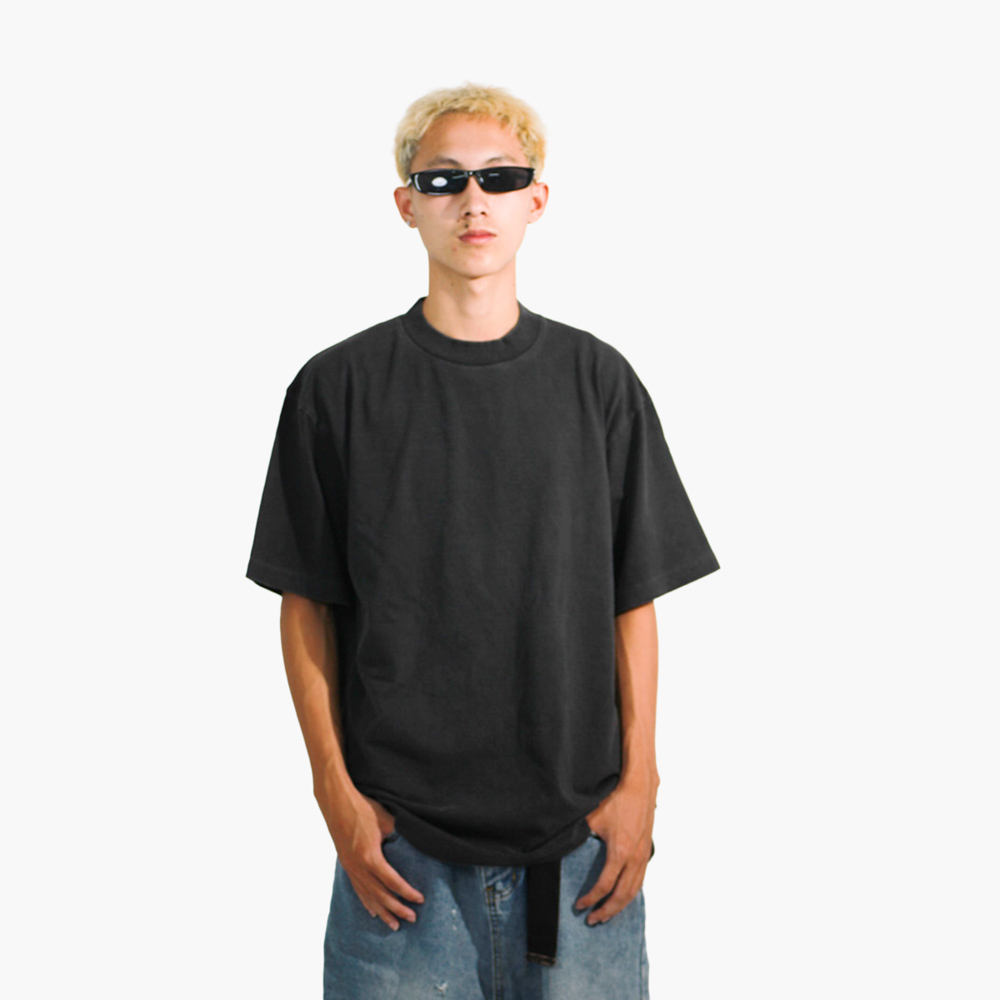 รับสกรีนเสื้อ นครปฐม รูปคนใส่เสื้อจริง รุ่น SAVAGE OVERSIZE