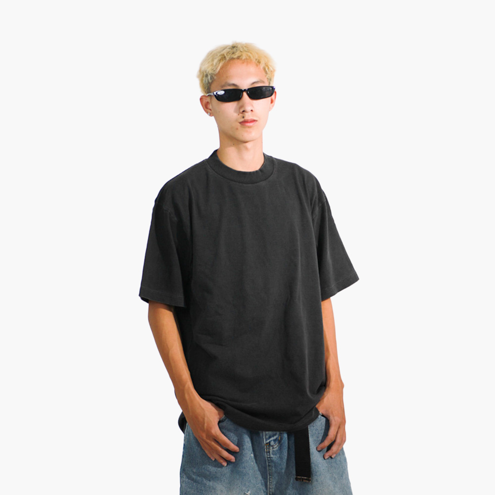 ร้านสกรีนเสื้อ ระนอง รูปคนใส่เสื้อจริง รุ่น SAVAGE OVERSIZE