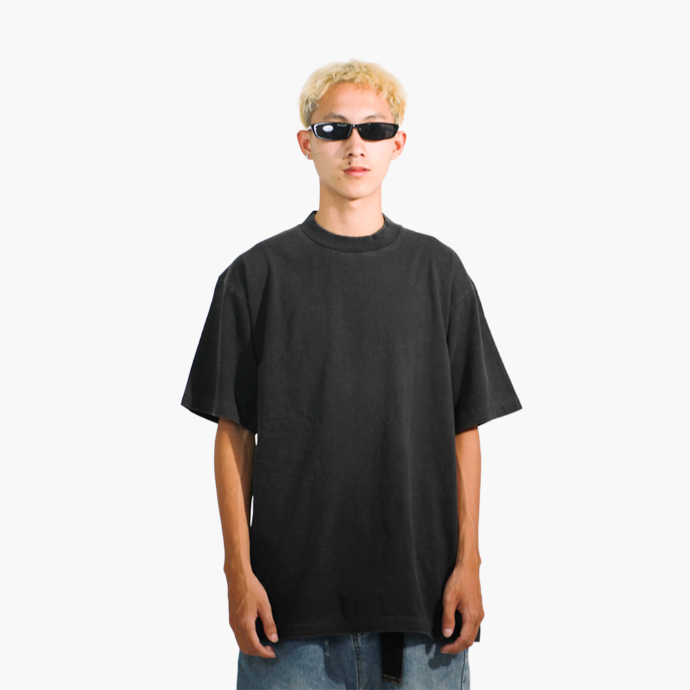 ร้านสกรีนเสื้อ มุกดาหาร รูปคนใส่เสื้อจริง รุ่น SAVAGE OVERSIZE