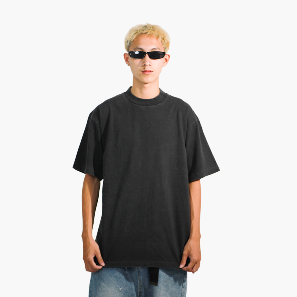 ร้านสกรีนเสื้อ ราชบุรี รูปคนใส่เสื้อจริง รุ่น SAVAGE OVERSIZE