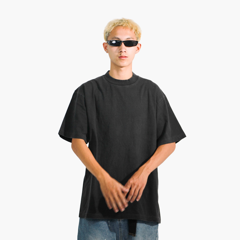 รับสกรีนเสื้อ พะเยา รูปคนใส่เสื้อจริง รุ่น SAVAGE OVERSIZE
