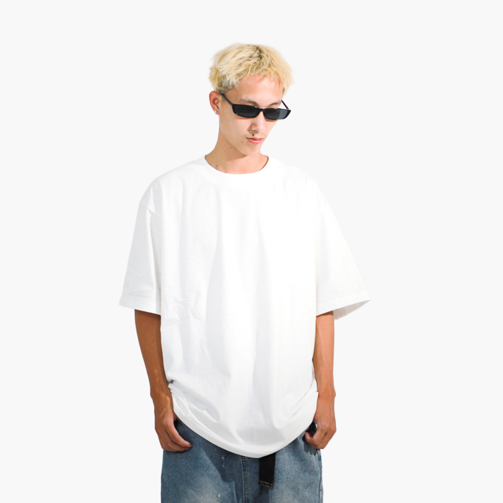 รับสกรีนเสื้อ ภาคกลาง รูปคนใส่เสื้อจริง รุ่น SAVAGE OVERSIZE