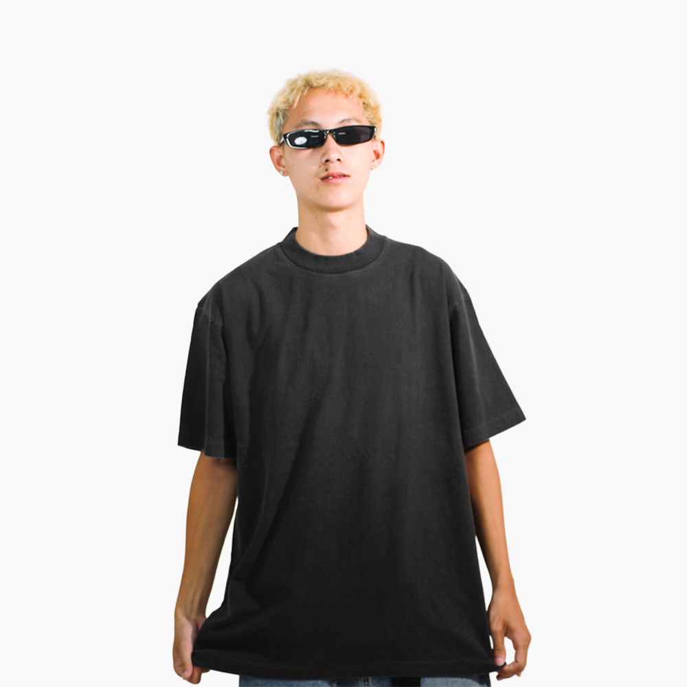 รับสกรีนเสื้อ จันทบุรี รูปคนใส่เสื้อจริง รุ่น SAVAGE OVERSIZE
