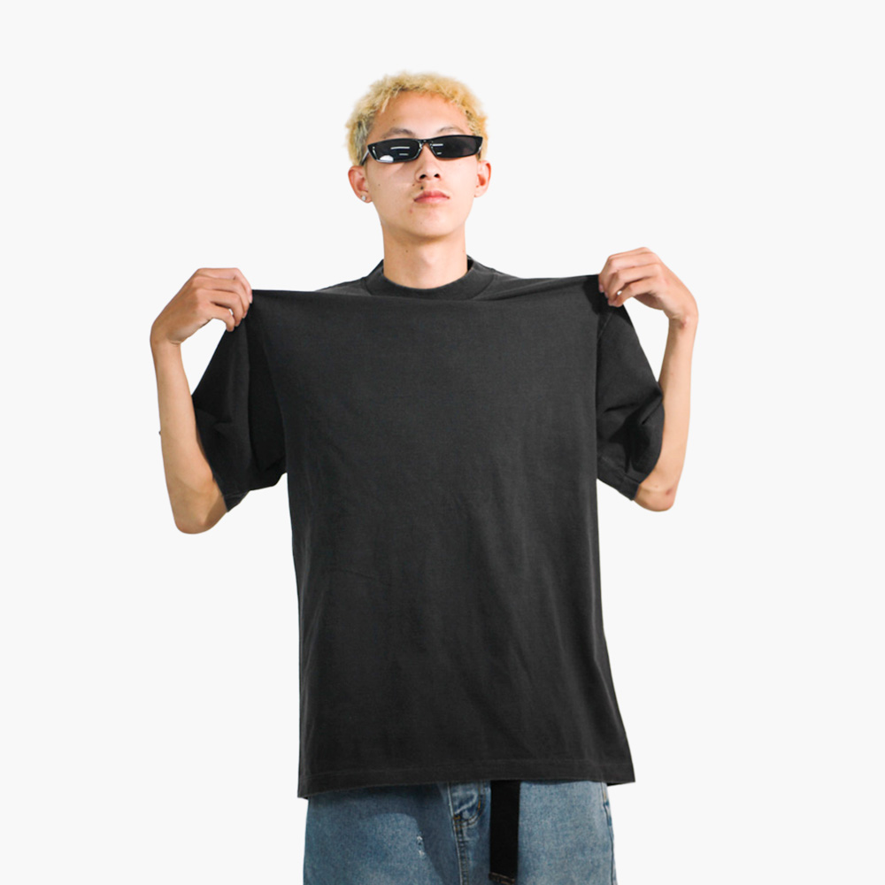 รับสกรีนเสื้อ กาฬสินธุ์ รูปคนใส่เสื้อจริง รุ่น SAVAGE OVERSIZE