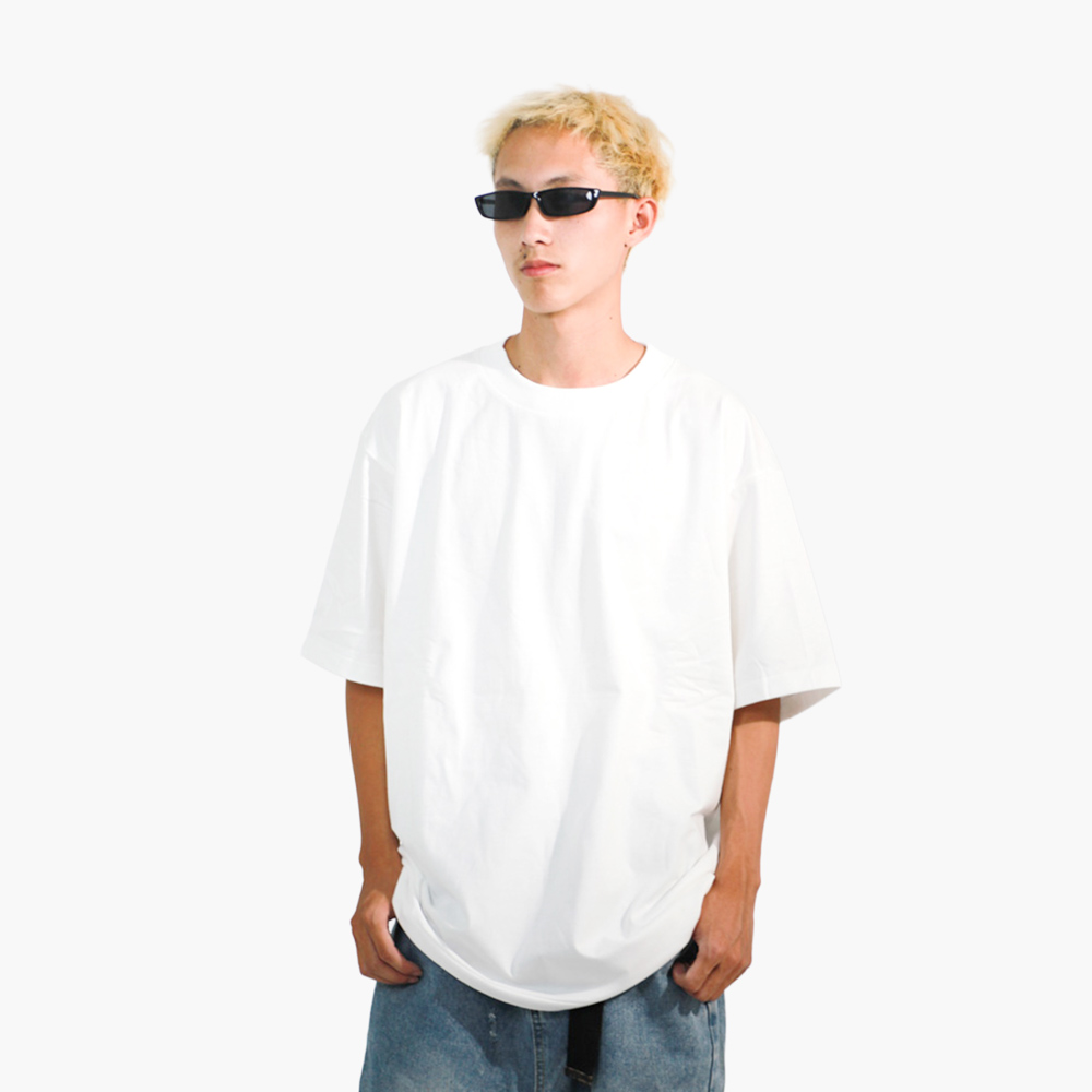 ร้านสกรีนเสื้อ ปัตตานี รูปคนใส่เสื้อจริง รุ่น SAVAGE OVERSIZE