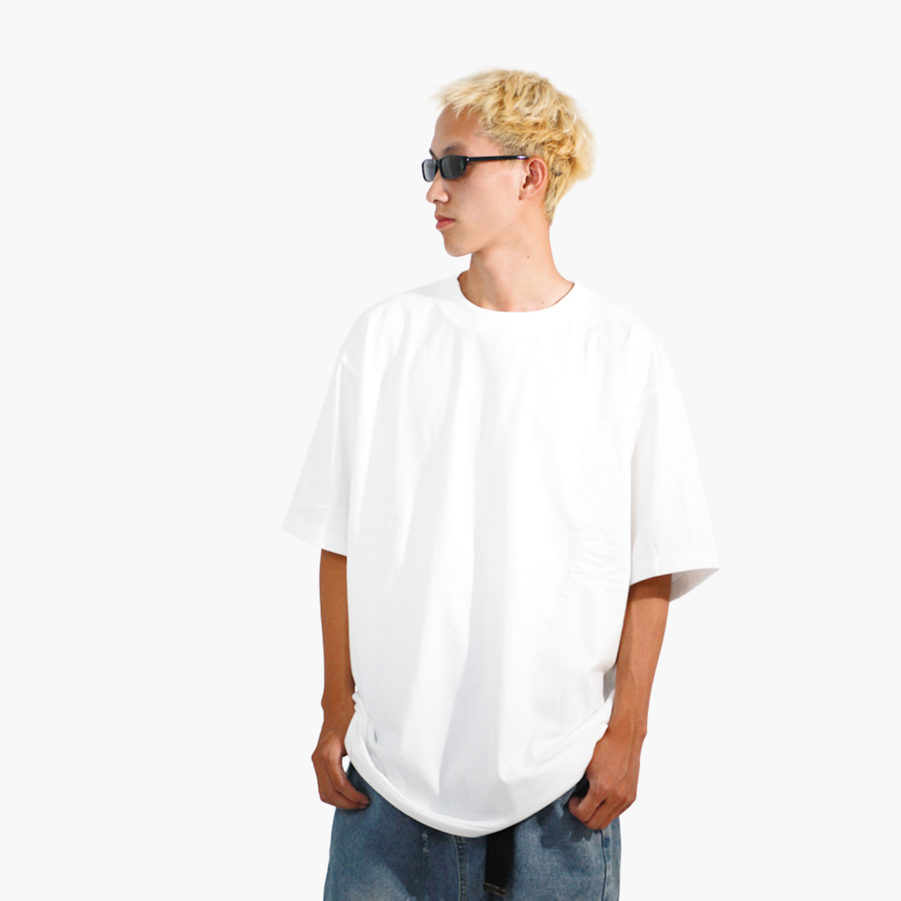 สกรีนเสื้อด่วน พิษณุโลก รูปคนใส่เสื้อจริง รุ่น SAVAGE OVERSIZE