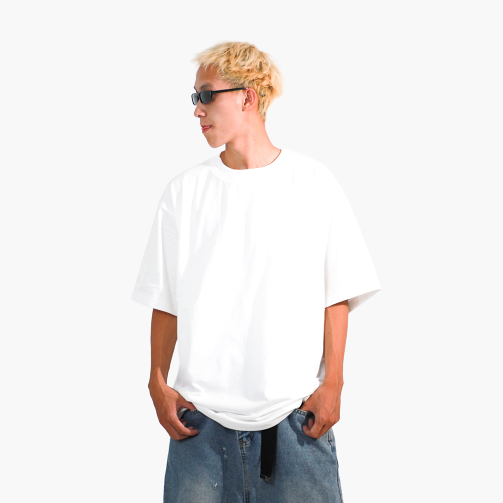 ร้านสกรีนเสื้อ สระแก้ว รูปคนใส่เสื้อจริง รุ่น SAVAGE OVERSIZE