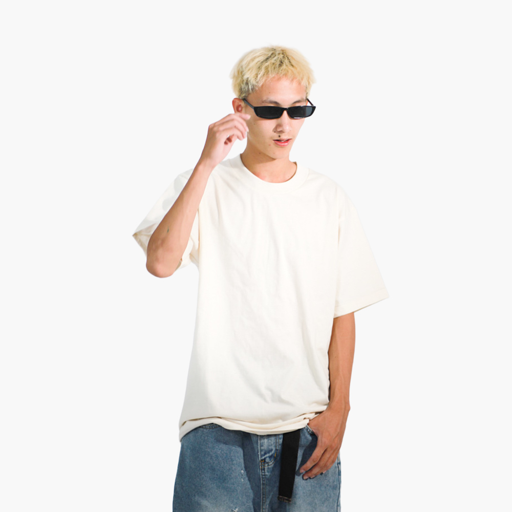 สกรีนเสื้อด่วน กำแพงเพชร รูปคนใส่เสื้อจริง รุ่น SAVAGE OVERSIZE