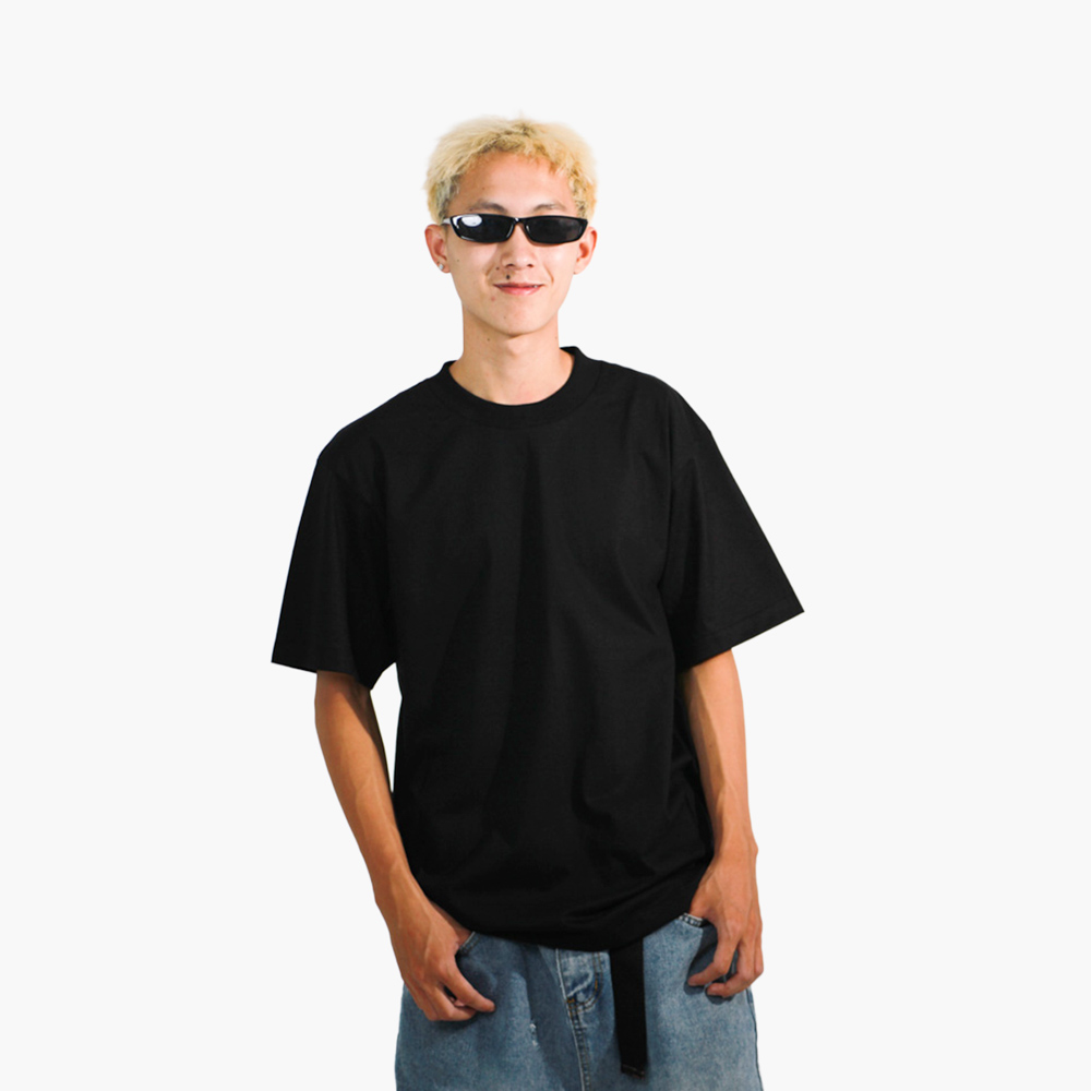 รับสกรีนเสื้อ เพชรบูรณ์ รูปคนใส่เสื้อจริง รุ่น SAVAGE OVERSIZE