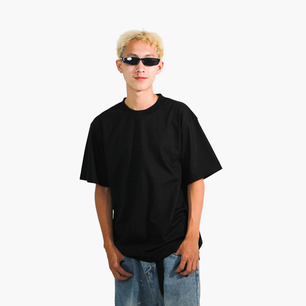 สกรีนเสื้อ พิษณุโลก รูปคนใส่เสื้อจริง รุ่น SAVAGE OVERSIZE