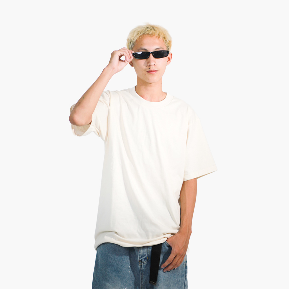 รับสกรีนเสื้อ กระบี่ รูปคนใส่เสื้อจริง รุ่น SAVAGE OVERSIZE