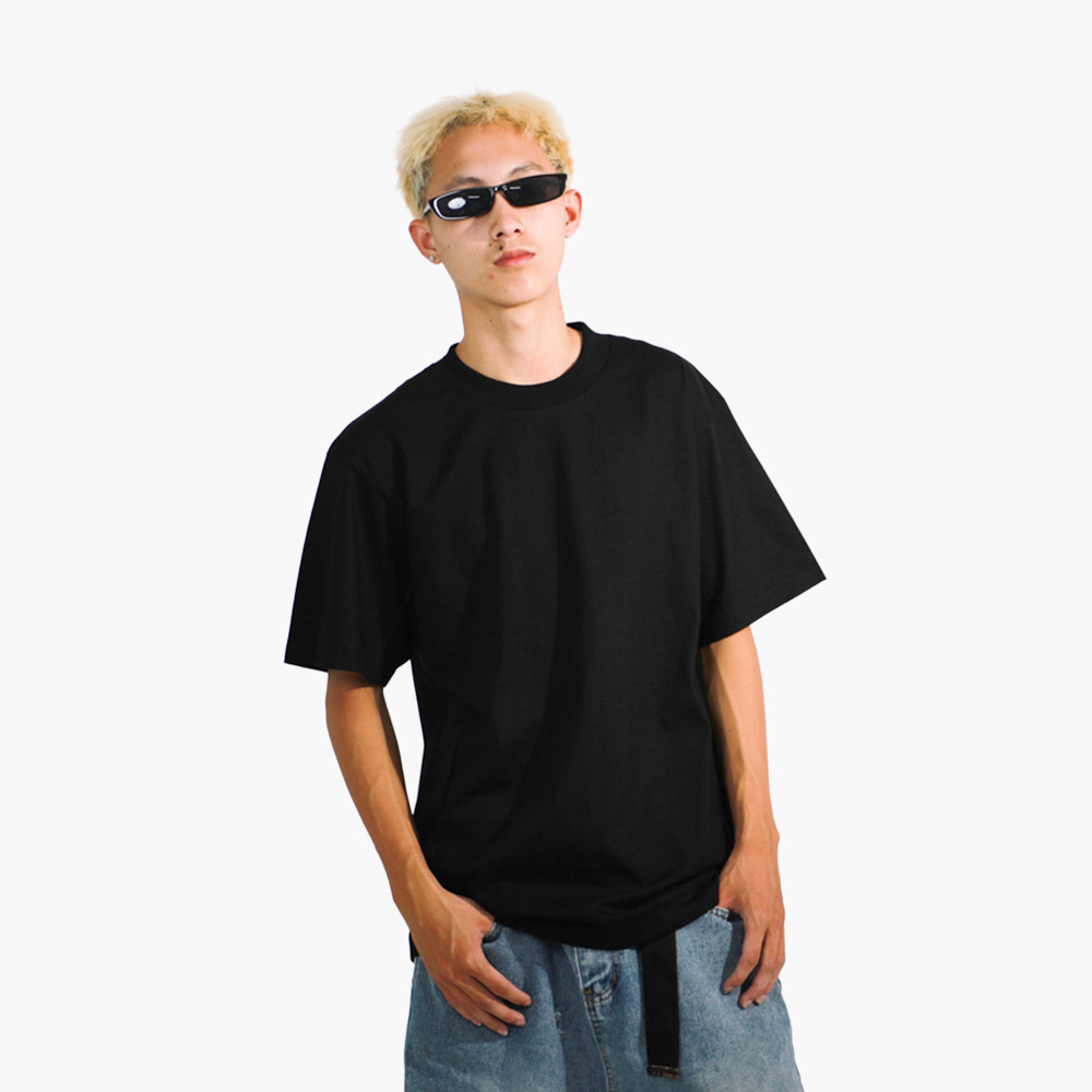 รับสกรีนเสื้อ กาญจนบุรี รูปคนใส่เสื้อจริง รุ่น SAVAGE OVERSIZE
