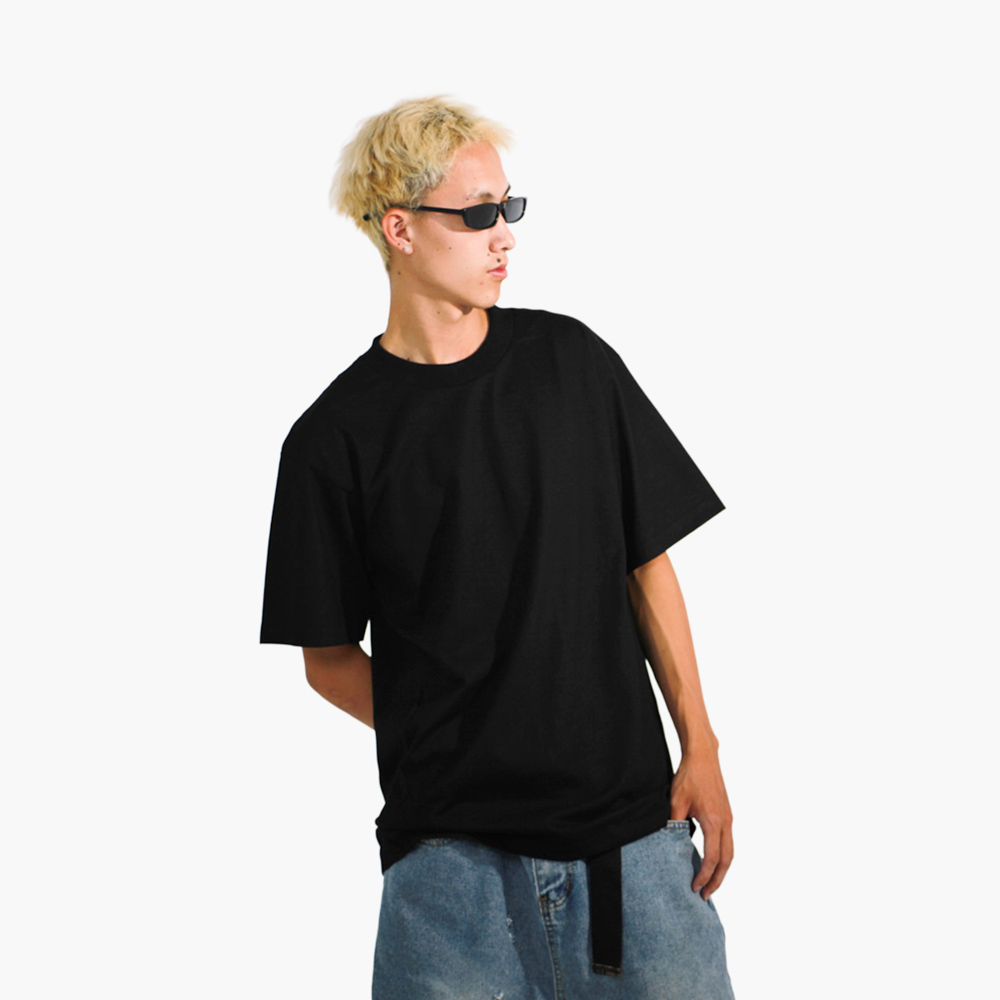 รับสกรีนเสื้อ ระยอง รูปคนใส่เสื้อจริง รุ่น SAVAGE OVERSIZE