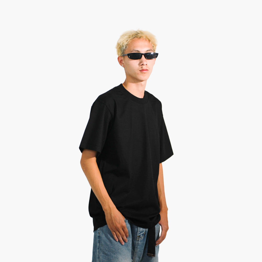 รับสกรีนเสื้อ ลำปาง รูปคนใส่เสื้อจริง รุ่น SAVAGE OVERSIZE
