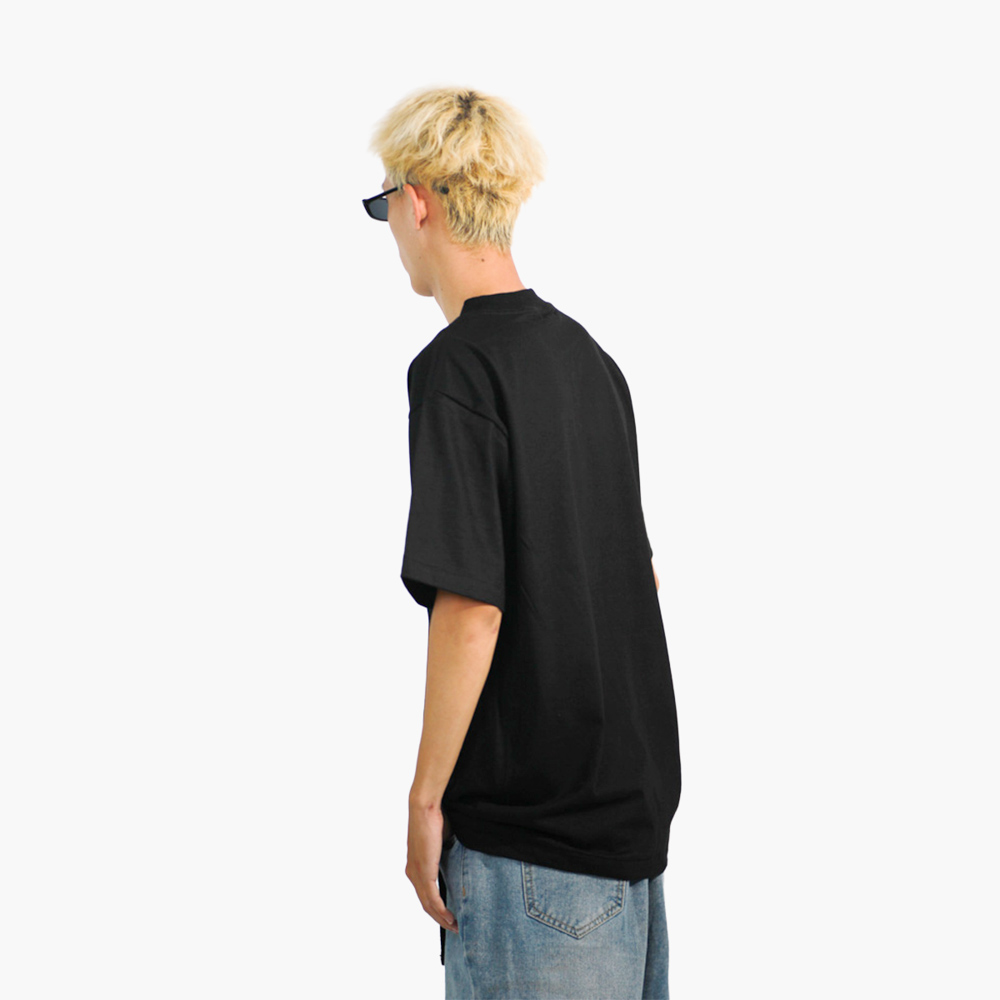 รับสกรีนเสื้อ นครสวรรค์ รูปคนใส่เสื้อจริง รุ่น SAVAGE OVERSIZE