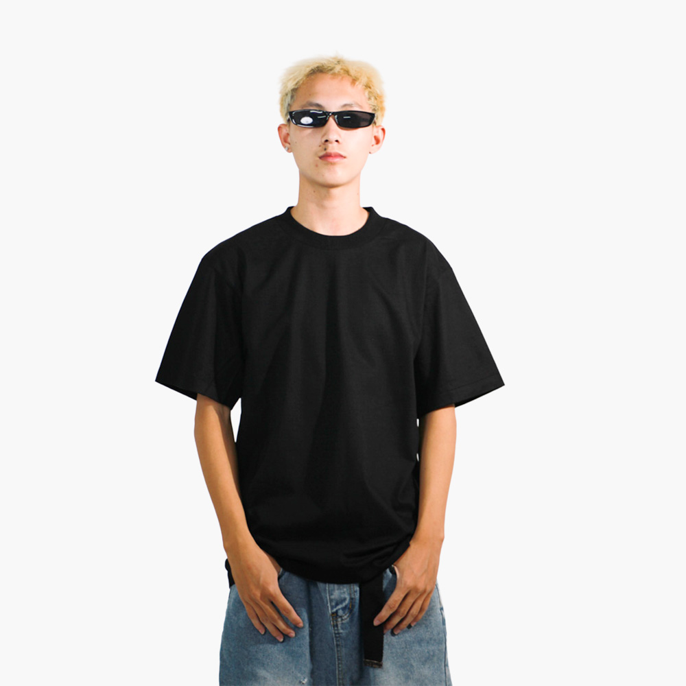 รับสกรีนเสื้อ ชุมพร รูปคนใส่เสื้อจริง รุ่น SAVAGE OVERSIZE