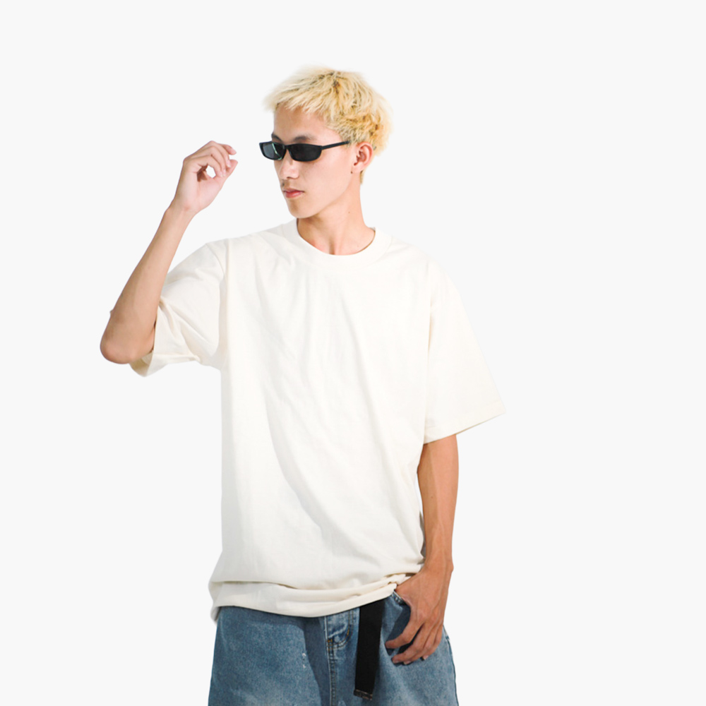 รับสกรีนเสื้อ ขอนแก่น รูปคนใส่เสื้อจริง รุ่น SAVAGE OVERSIZE