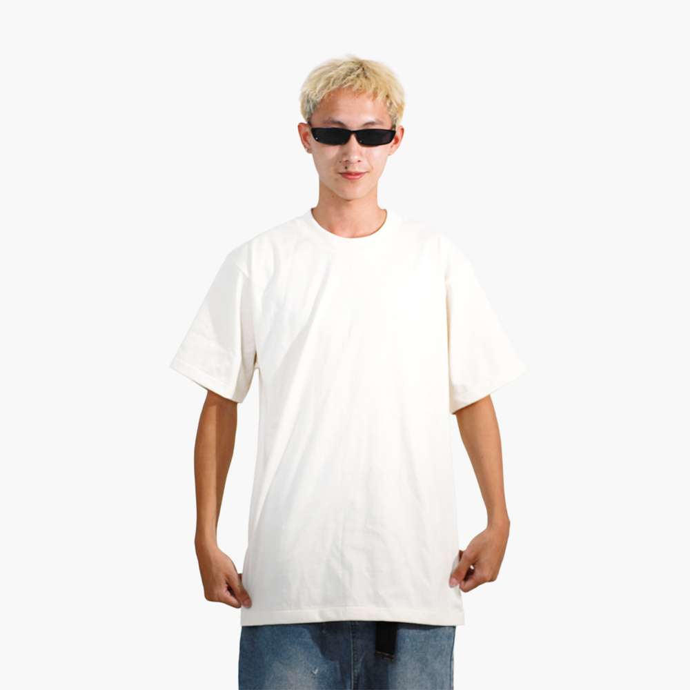 รับสกรีนเสื้อ สุรินทร์ รูปคนใส่เสื้อจริง รุ่น SAVAGE OVERSIZE