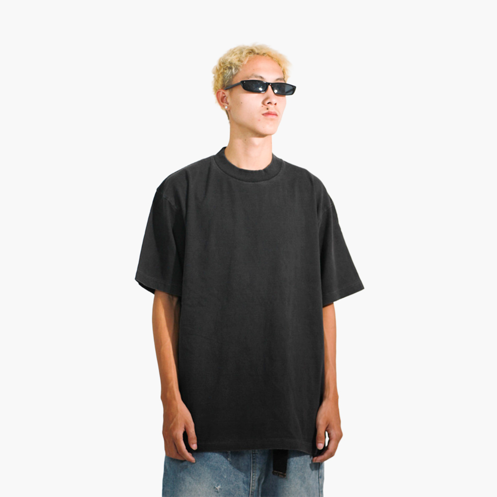 รับสกรีนเสื้อ นนทบุรี รูปคนใส่เสื้อจริง รุ่น SAVAGE OVERSIZE