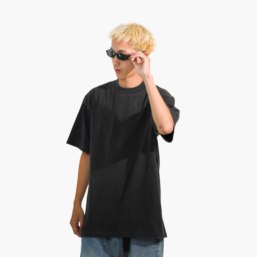 สกรีนเสื้อราคาถูก พิษณุโลก รูปคนใส่เสื้อจริง รุ่น SAVAGE OVERSIZE