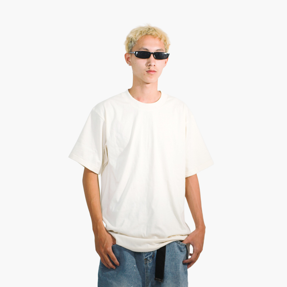 สกรีนเสื้อราคาถูก พะเยา รูปคนใส่เสื้อจริง รุ่น SAVAGE OVERSIZE