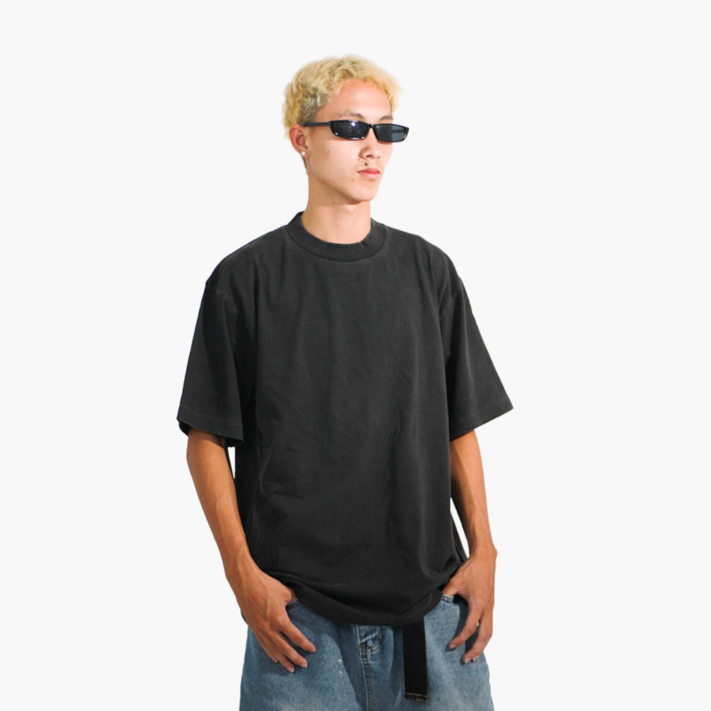 ร้านสกรีนเสื้อ ลำพูน รูปคนใส่เสื้อจริง รุ่น SAVAGE OVERSIZE