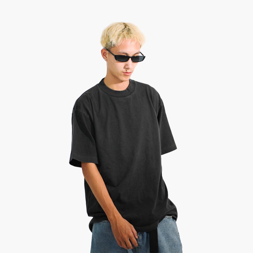 รับสกรีนเสื้อ ภาคเหนือ รูปคนใส่เสื้อจริง รุ่น SAVAGE OVERSIZE